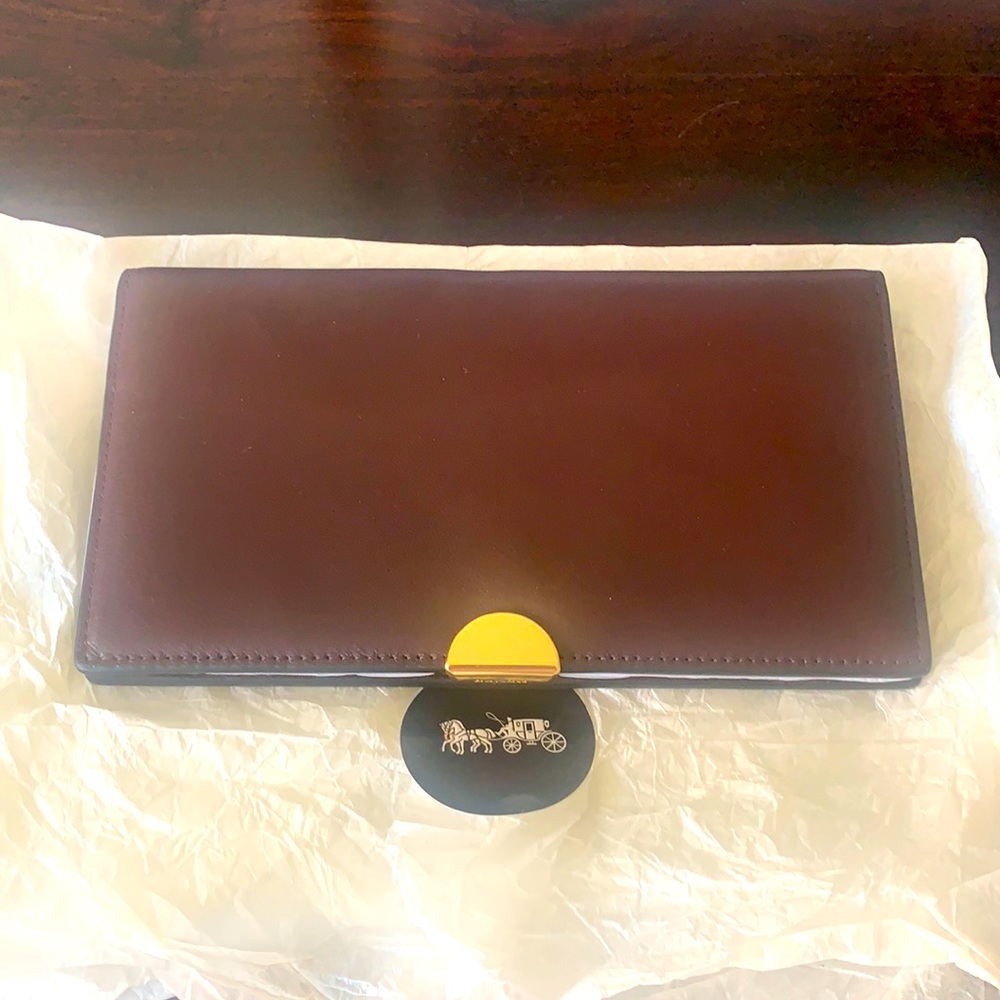 Coach full size wallet in Burgundy NEW